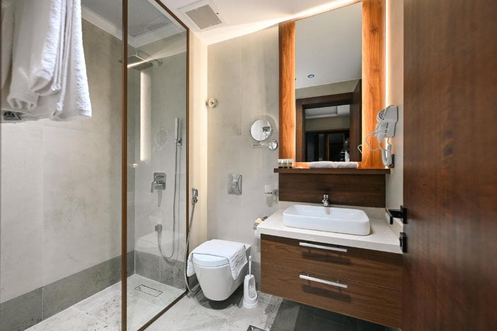 QIRA HOTEL 5
